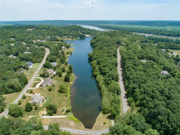 4507 Kingfisher CT, Augusta, MO 63332