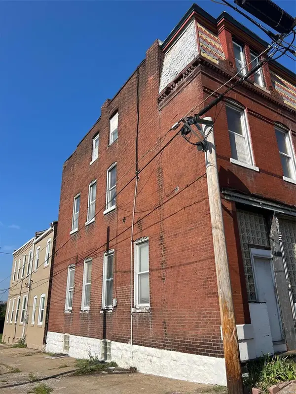 1216 Soulard ST, St Louis, MO 63104