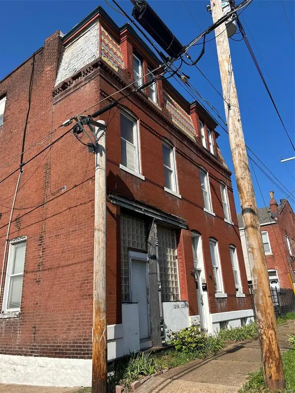 1216 Soulard ST, St Louis, MO 63104
