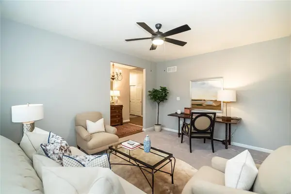 1325 Spring Snow DR, Frontenac, MO 63131