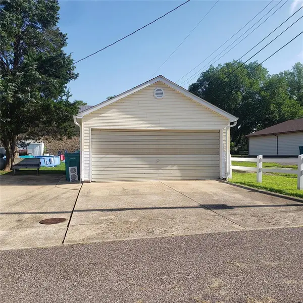 327 Beeman ST, Sullivan, MO 63080