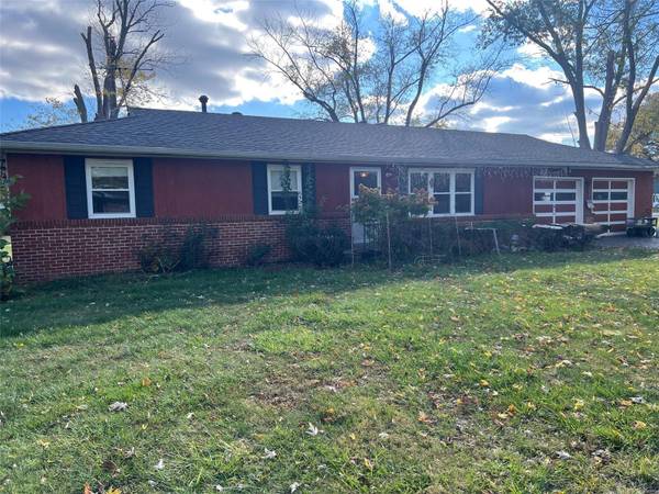 1378 Macklin DR, Ellisville, MO 63021
