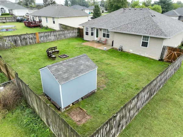 1811 E. Summit Street ST, Republic, MO 65738