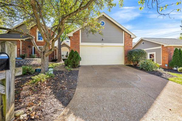 731 Walnut Creek Ln,  Chesterfield,  MO 63017