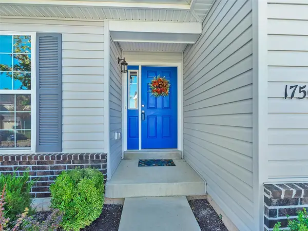 1750 Ridgeway TRL, Fenton, MO 63026