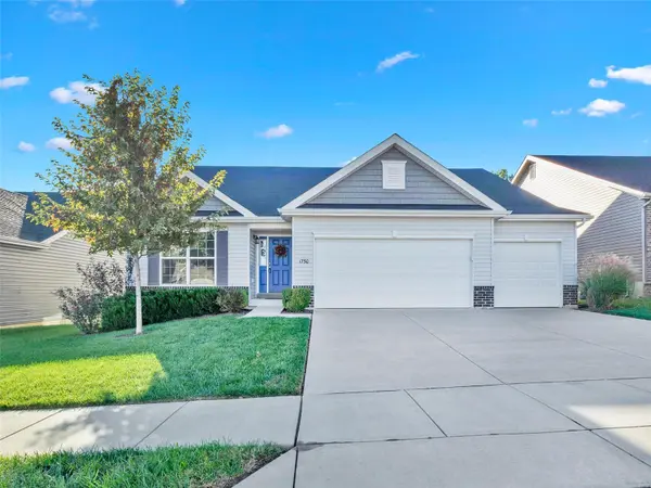 1750 Ridgeway TRL, Fenton, MO 63026