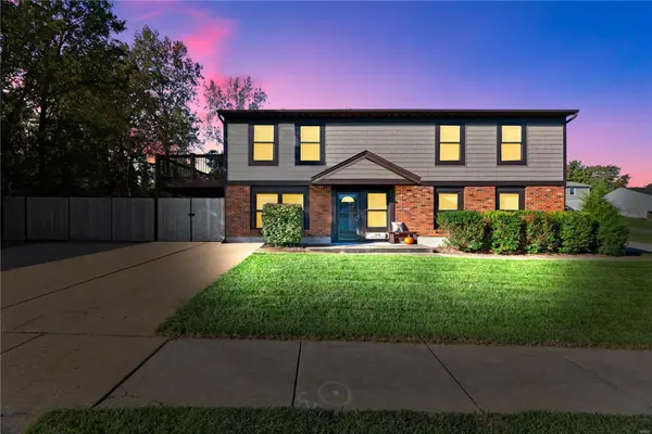 1549 Lynnbrook DR, St Charles, MO 63303