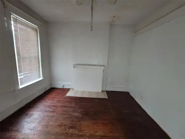 3831 Shenandoah AVE, St Louis, MO 63110