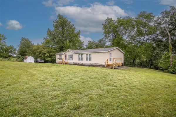 158 Engle DR, Buffalo, MO 65622