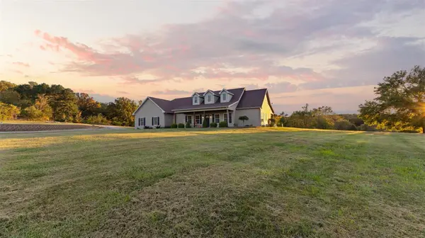 5437 Highway D, Farmington, MO 63640