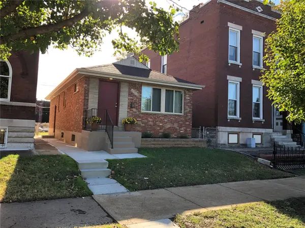4374 Chouteau AVE, St Louis, MO 63110
