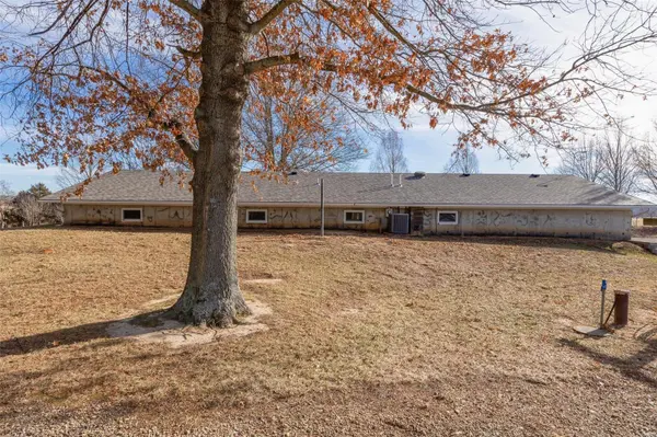 18140 Delbridge RD, Belgrade, MO 63622