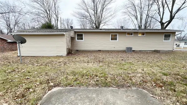 1910 Yale DR, Scott City, MO 63780