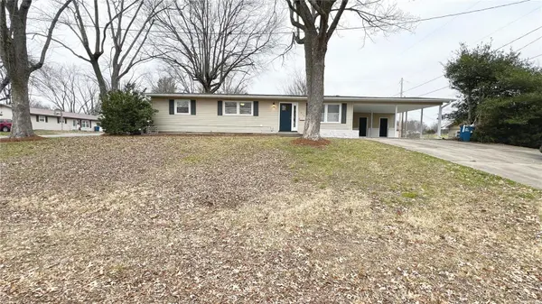 1910 Yale DR, Scott City, MO 63780