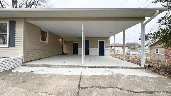 1910 Yale DR, Scott City, MO 63780