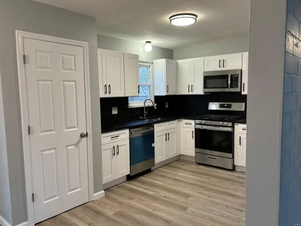 208 Orleans DR, Fairview Heights, IL 62208