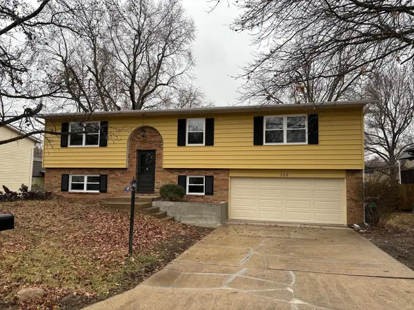 208 Orleans DR,  Fairview Heights,  IL 62208