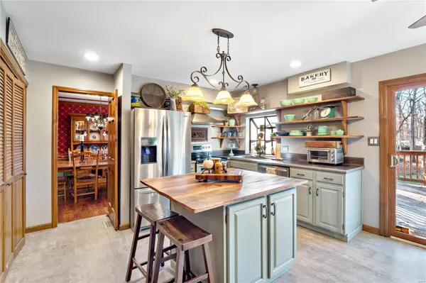 1325 Woodland Oaks DR, Twin Oaks, MO 63021