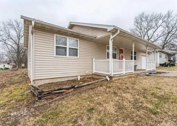 502 W MILL ST, Ash Grove, MO 65604