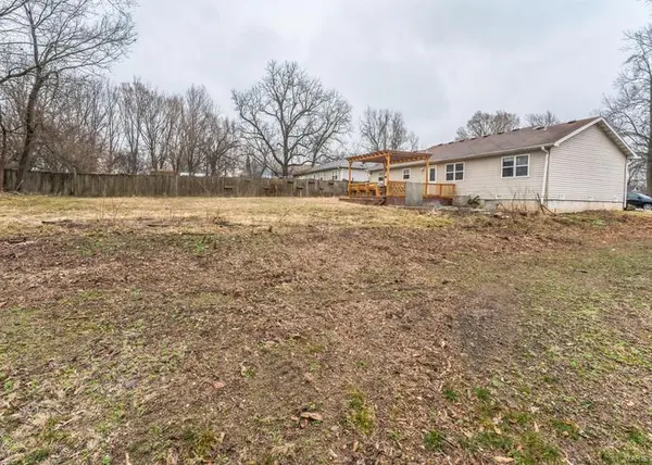 502 W MILL ST, Ash Grove, MO 65604