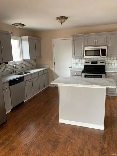1518 1st ST, Barnhart, MO 63012