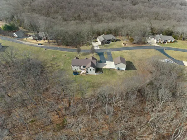 3324 Magnolia LN, Festus, MO 63028
