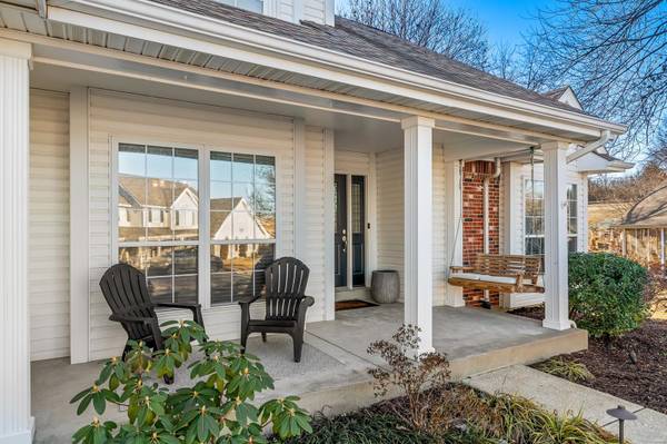 3004 Marchbanks PL, St Louis, MO 63129