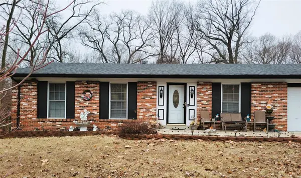 6653 Cortena DR, Hazelwood, MO 63042