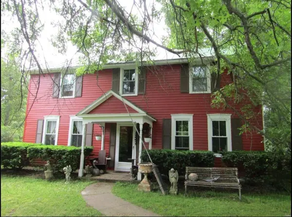 3986 Highway E, New Haven, MO 63068