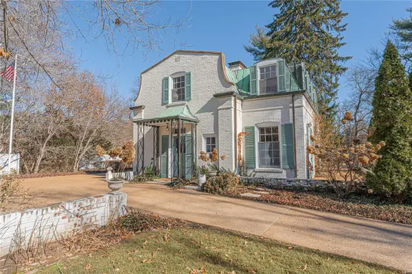 9559 Litzsinger RD, Ladue, MO 63124