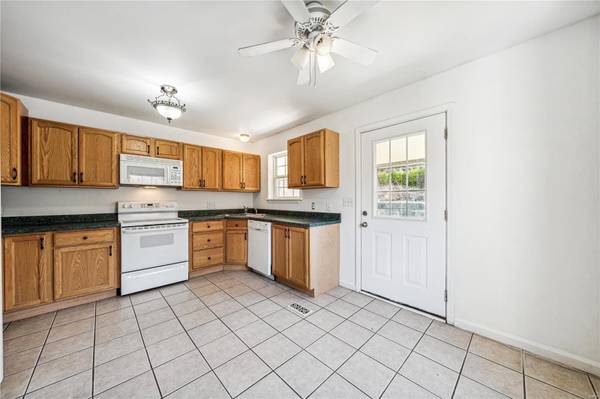 8174 Glenn DR, Barnhart, MO 63012
