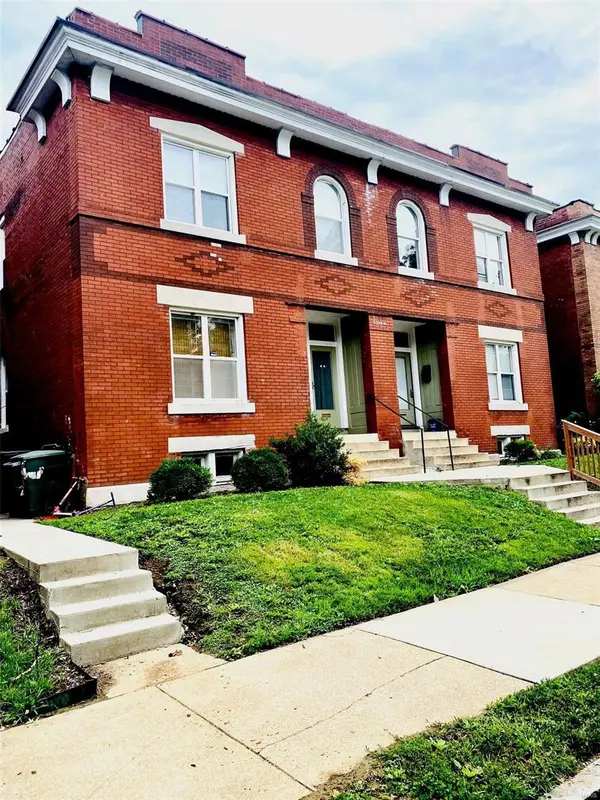 3008 Henrietta ST, St Louis, MO 63104