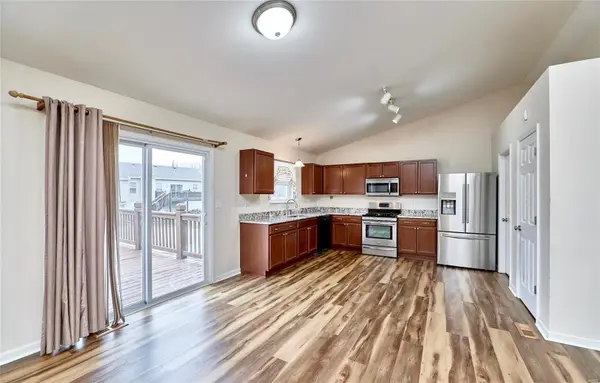 209 Gentle Pine LN, Winfield, MO 63389
