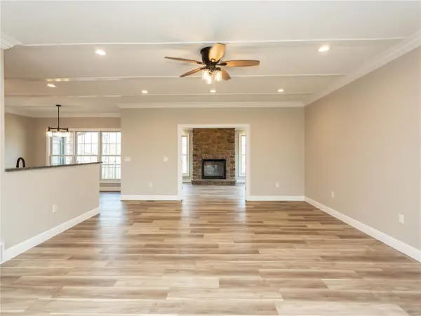151 Countryview DR, Benton, MO 63736