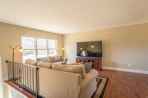 8386 Lonkar DR, Affton, MO 63123