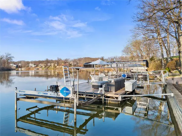 14 Regency CIR, Lake St Louis, MO 63367