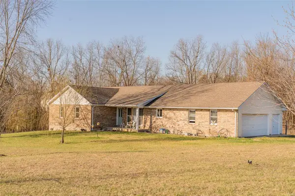 257 Crescent Lake RD, St Clair, MO 63077