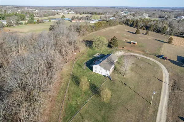 257 Crescent Lake RD, St Clair, MO 63077