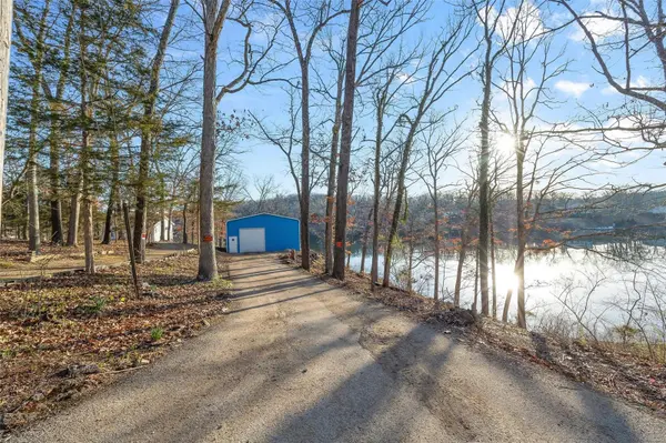 9473 Skyline DR, Bonne Terre, MO 63628