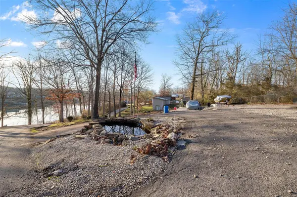 9473 Skyline DR, Bonne Terre, MO 63628