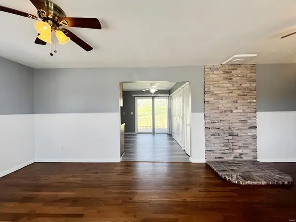 41 Donna DR, Hillsboro, MO 63050