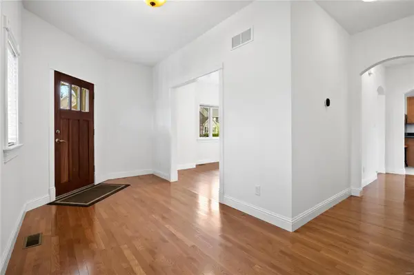 11700 Fawnridge DR, Des Peres, MO 63131