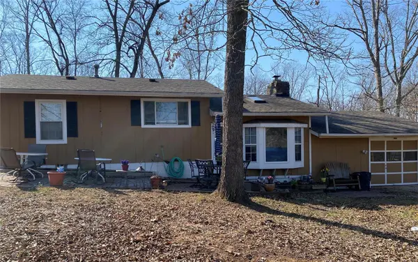 14021 W Sunrise Lake DR, De Soto, MO 63020
