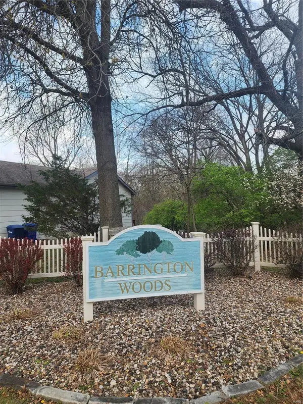 1800 Harbor Mill DR, Fenton, MO 63026