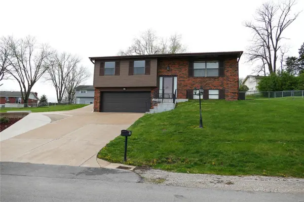6014 Clearview DR, House Springs, MO 63051