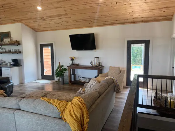 14033 State Hwy F, Potosi, MO 63664