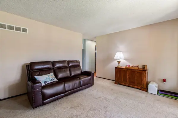1851 N Washington, Farmington, MO 63640