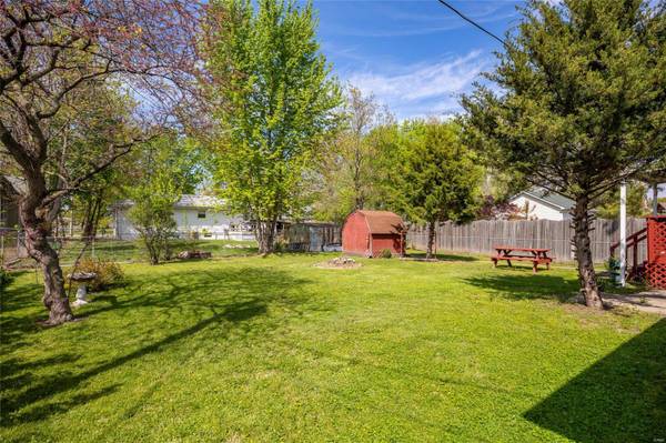 123 W Elm ST, Gillespie, IL 62033