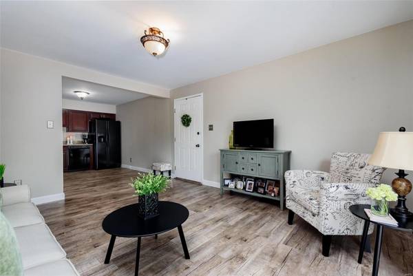 1239 Creve Coeur Crossing LN #G, Chesterfield, MO 63017