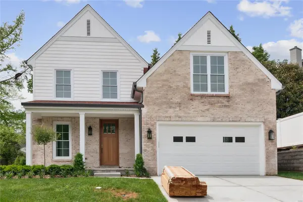 1007 N Woodlawn AVE, Kirkwood, MO 63122